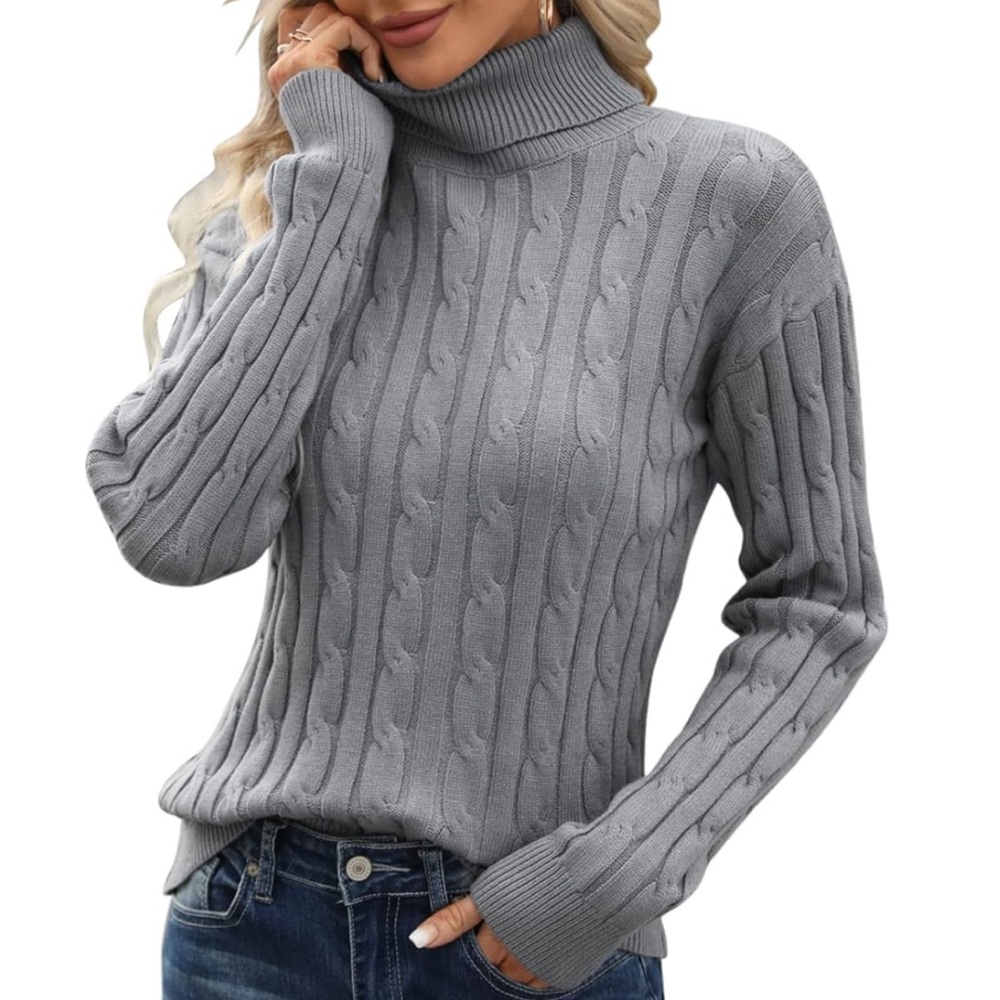 Sweater Long Sleeve 
Cable Knit Turtleneck Size Medium